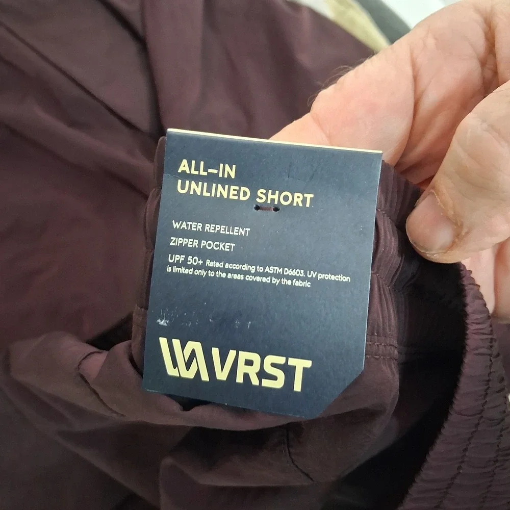 VRST All-In Short Mens Large Burgundy 7 Inch Unlined Water Repellent